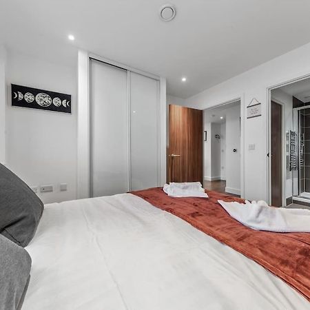 Amazing Britania 1 Bedroom Flat In London Bp40 Eksteriør billede