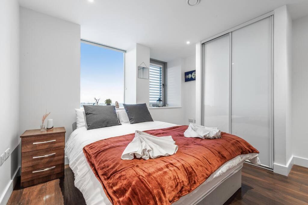 Amazing Britania 1 Bedroom Flat In London Bp40 Eksteriør billede